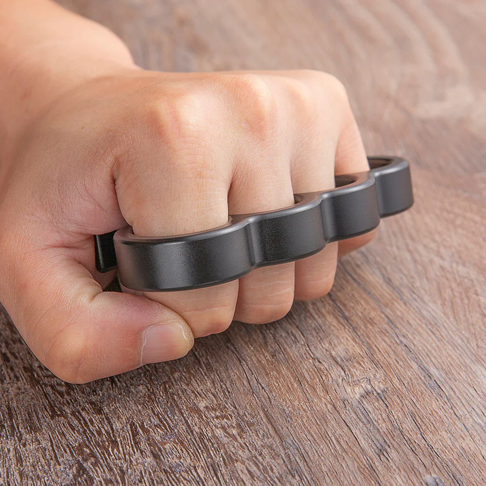 2024 New Four Finger Metal Knuckle Duster Bottle Opener - Image 6
