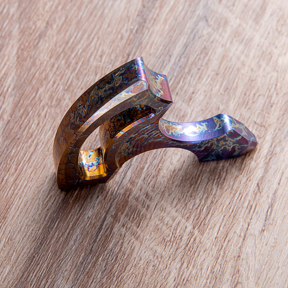 2024 New Titanium Alloy Spiked Brass Knuckles - Image 5