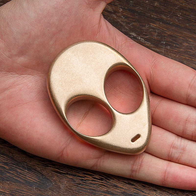 Alien Two Finger Brass Knuckles For Women - Image 7