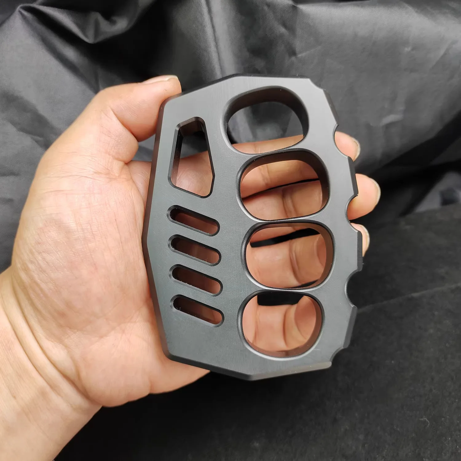 Defender No Metal PC Plastic Knuckle Duster - Image 2