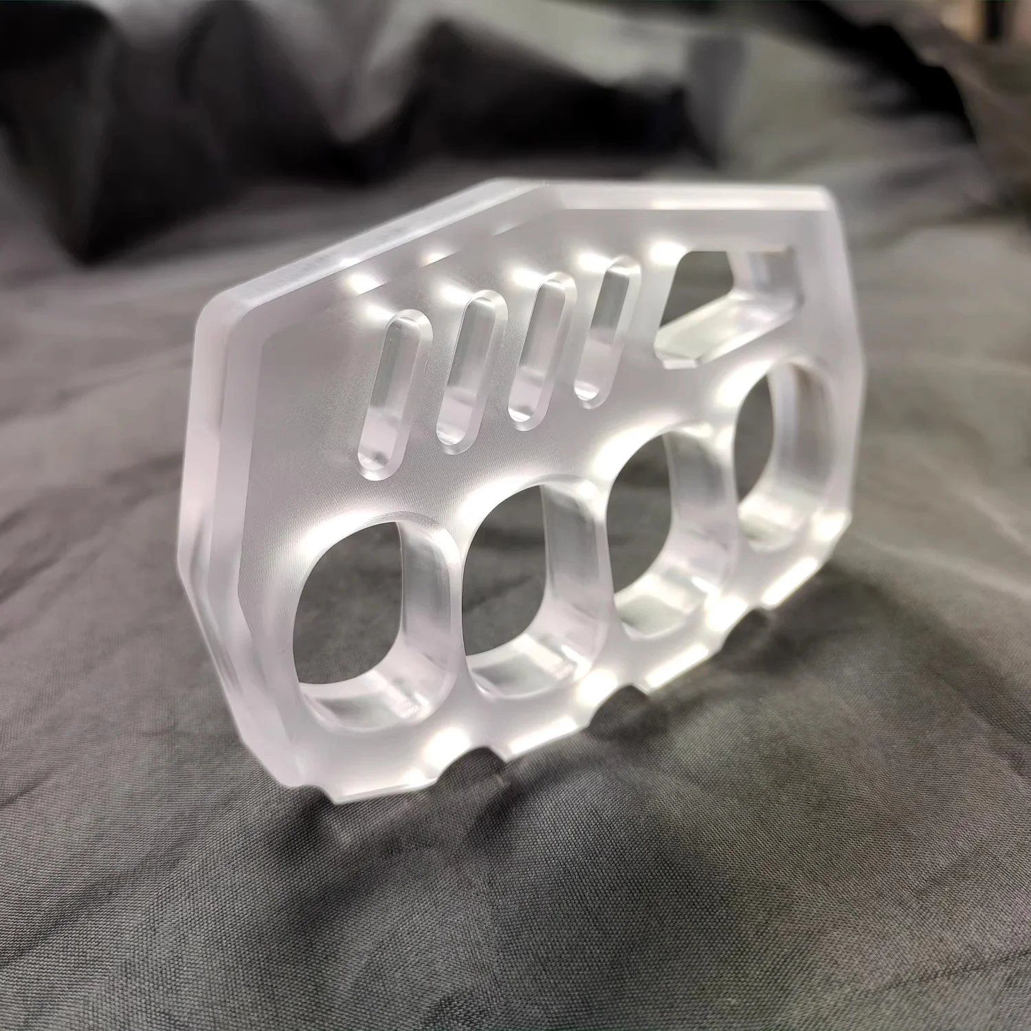 Defender No Metal PC Plastic Knuckle Duster - Image 4