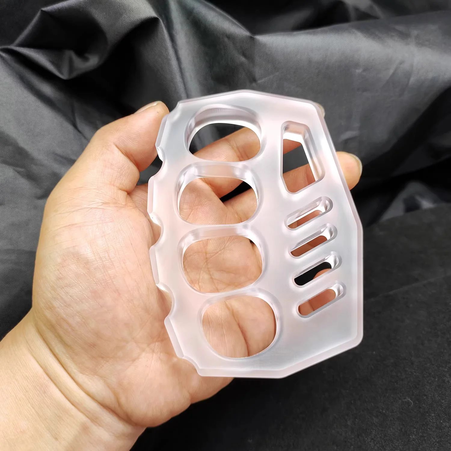 Defender No Metal PC Plastic Knuckle Duster - Image 6