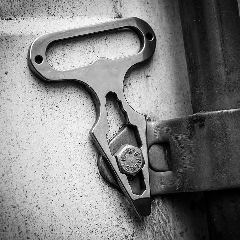 Full Stainless Self Defense Keychain Stinger Tool - Image 3