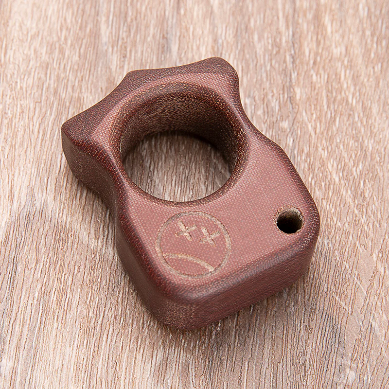 Knuckle Duster Plastic - Non Metal - Image 2