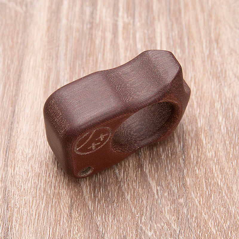 Knuckle Duster Plastic - Non Metal - Image 3