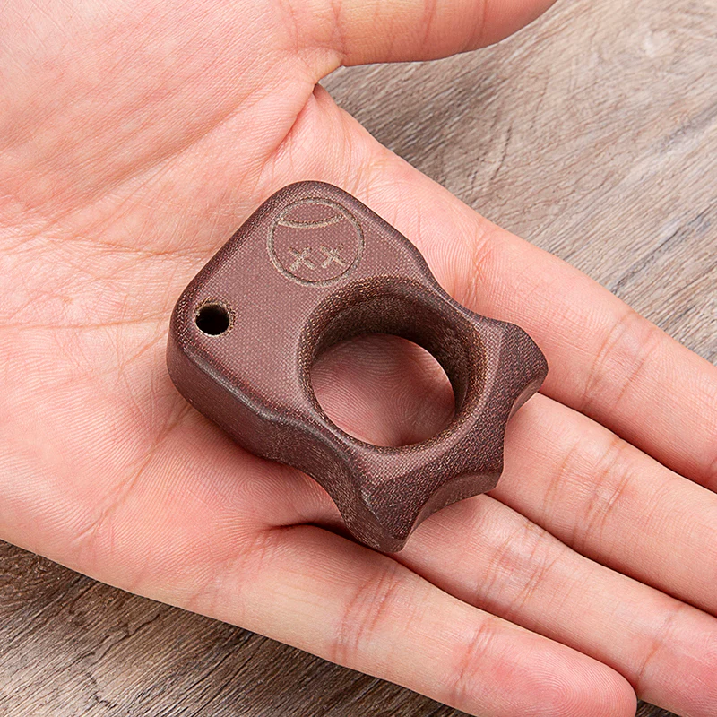 Knuckle Duster Plastic - Non Metal - Image 5