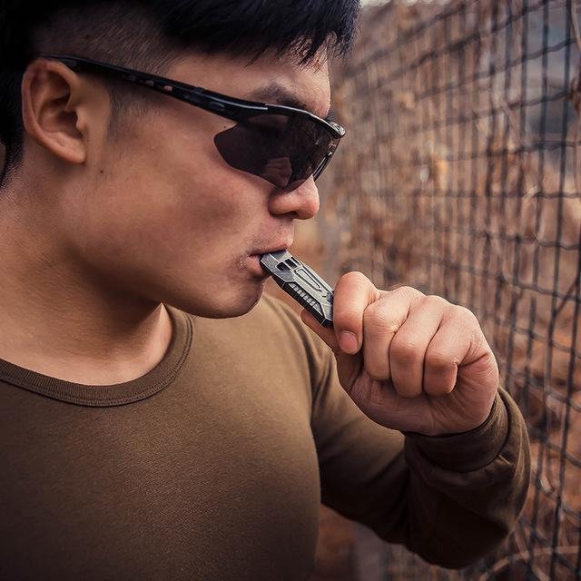 Tactical Everyday Carry EDC Emergency Whistle - Image 4